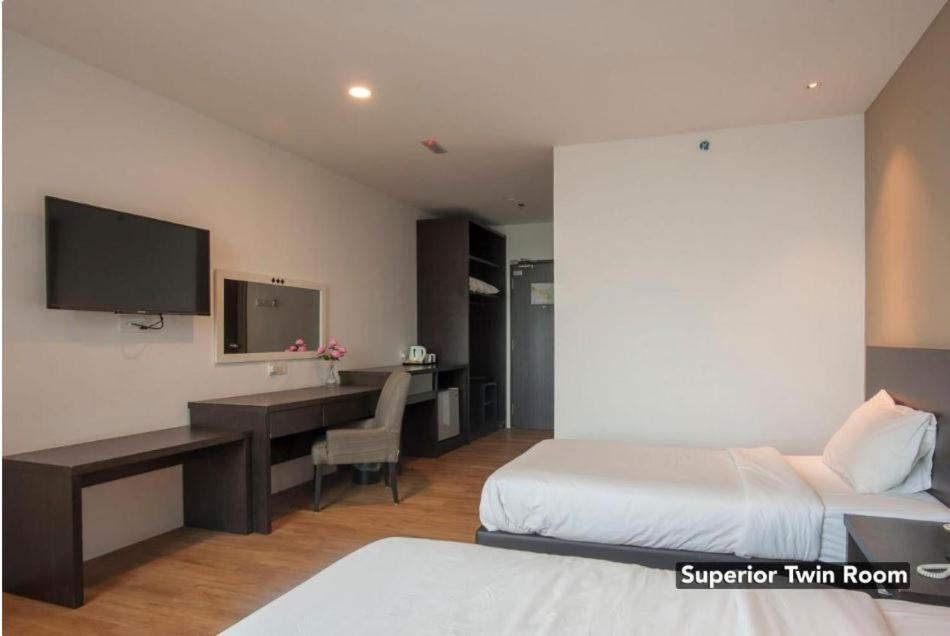 Summit Signature Hotel Oug Kuala Lumpur Extérieur photo